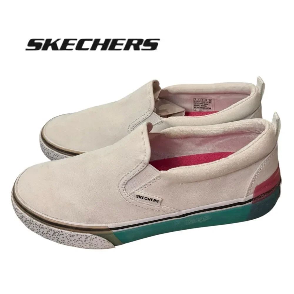 Skechers Sparked Low-Top White Canvas Women's Slip-on Sneakers 9